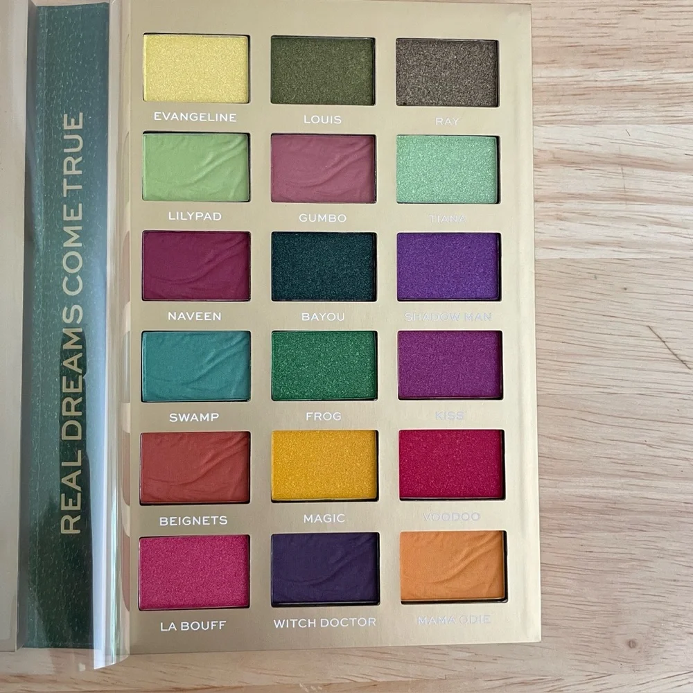 Makeup Revolution Palette Disney Princess & the Frog Tiana NEW Storybook